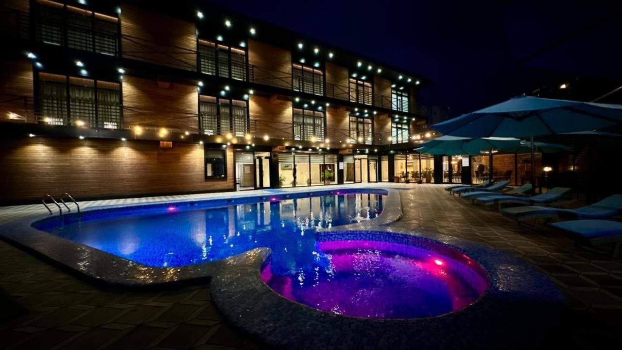 Barhat Hotel & Spa Taraz Exteriér fotografie