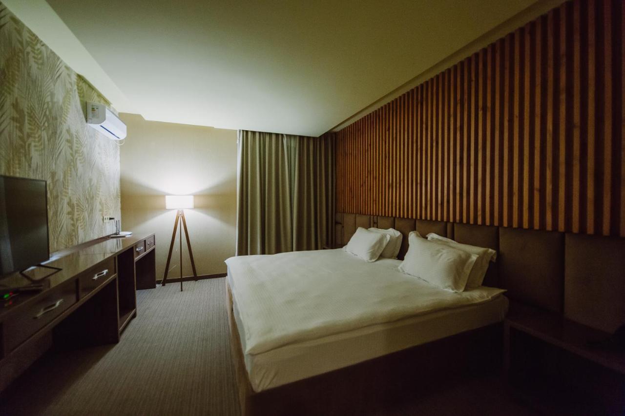 Barhat Hotel & Spa Taraz Exteriér fotografie