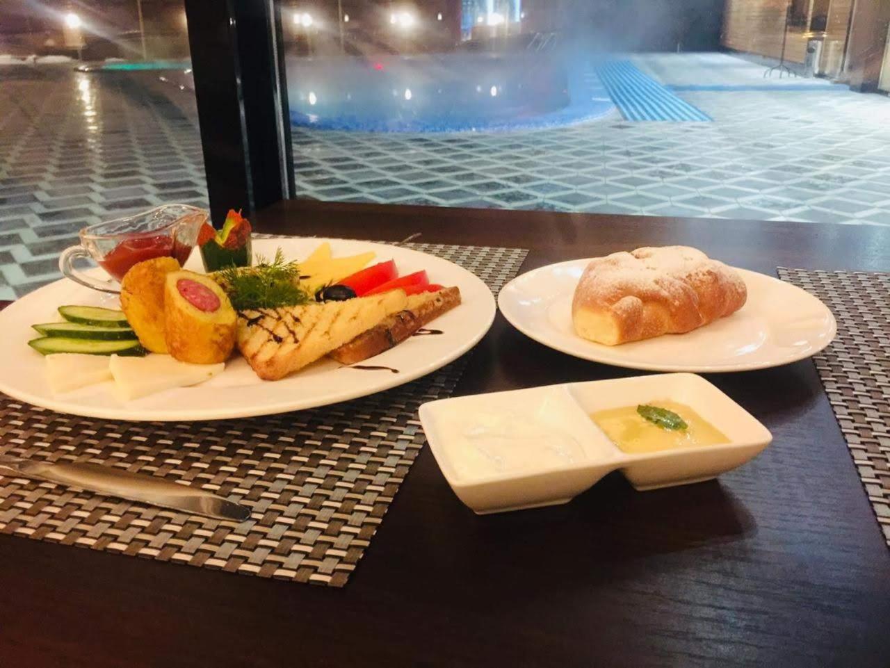 Barhat Hotel & Spa Taraz Exteriér fotografie